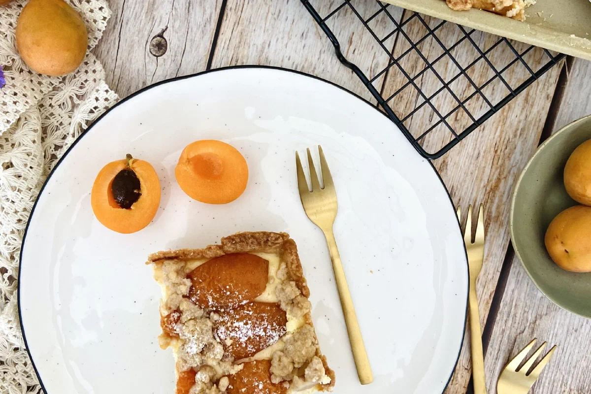 Aprikosenkäsekuchen vom Blech ohne Zucker