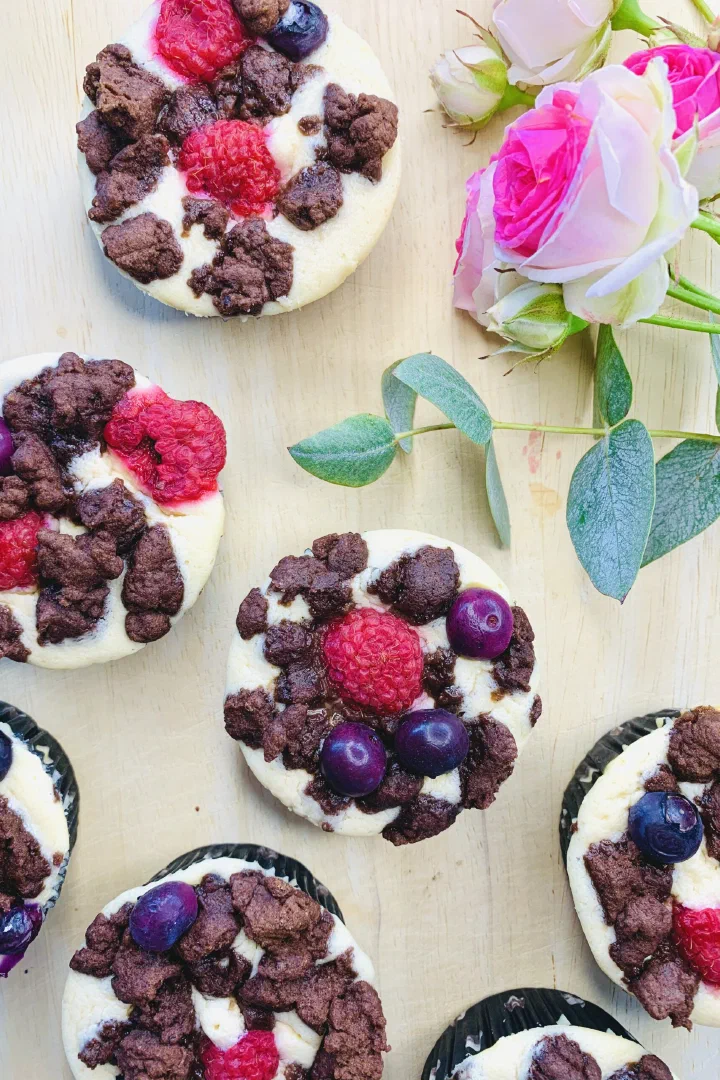 Beerige Mini-Zupfkuchen ohne Zucker