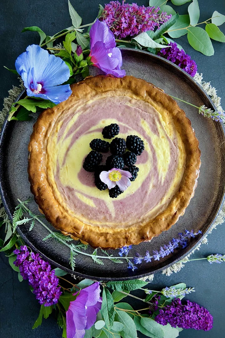 Brombeer-Zebrakuchen ohne Zucker
