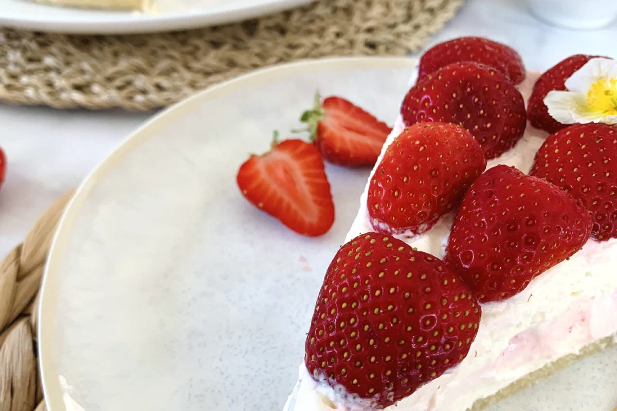 Cremiges Erdbeertörtchen ohne Zucker