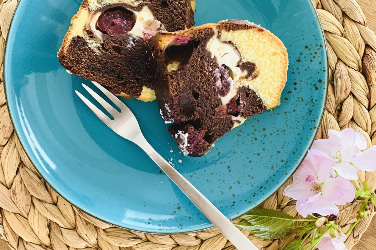 Donauwellen-Gugl mit Cheesecakefüllung ohne Zucker