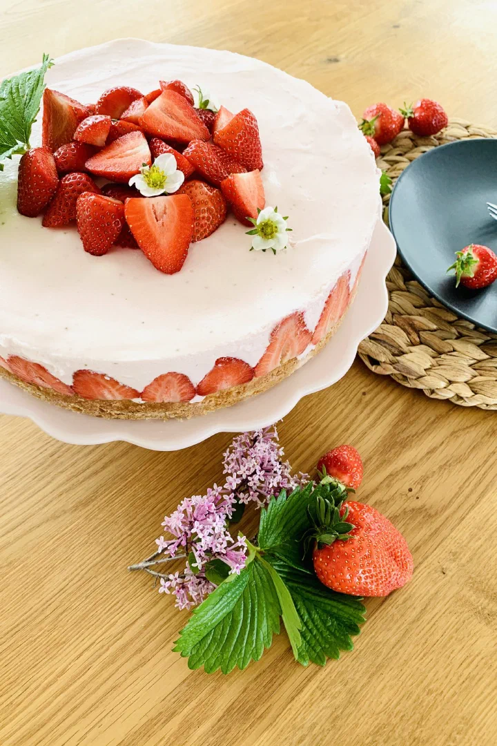 Erdbeermousse-Torte ohne Zucker