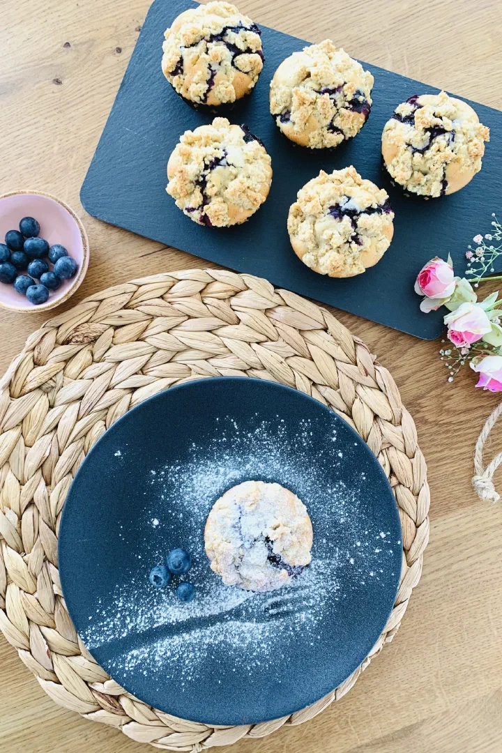 Heidelbeermuffins mit Streuseln ohne Zucker