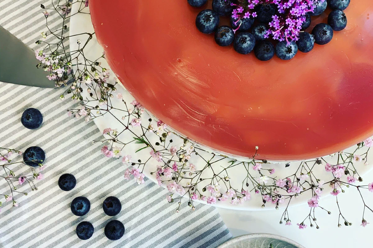 Heidelbeertorte mit Schokobiskuit ohne Zucker