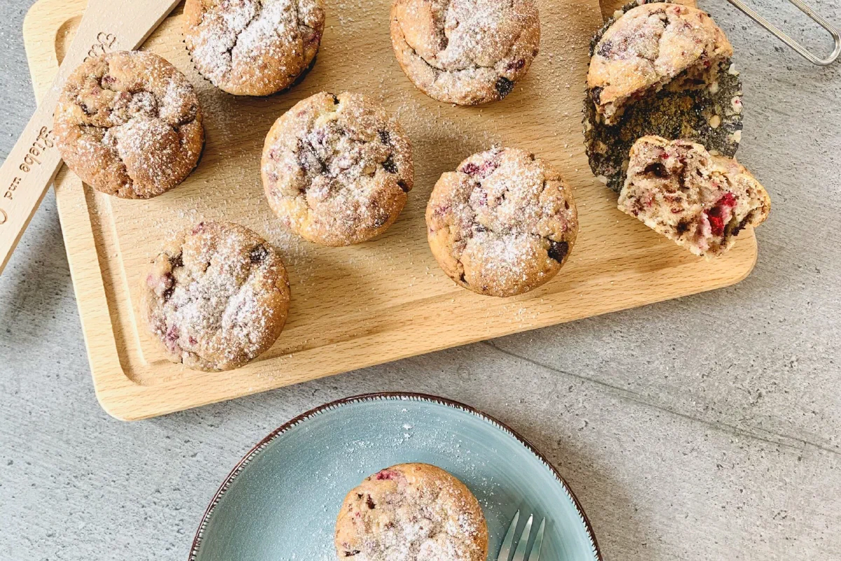 Himbeermuffins mit Schokolade ohne Zucker