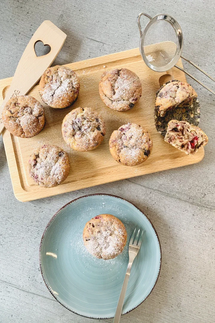 Himbeermuffins mit Schokolade ohne Zucker