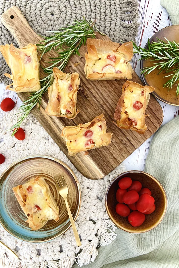 Mini-Quiche mit Cherrytomaten