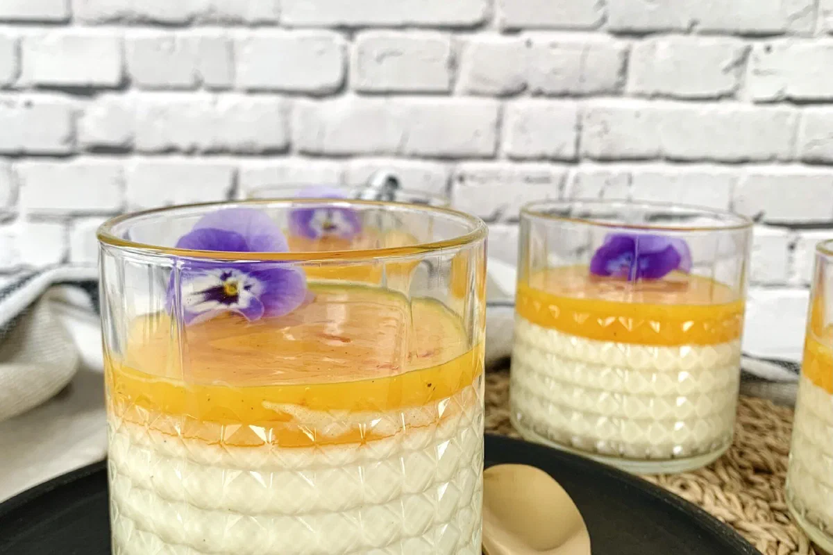 Panna Cotta mit Orangen-Safran-Spiegel ohne Zucker