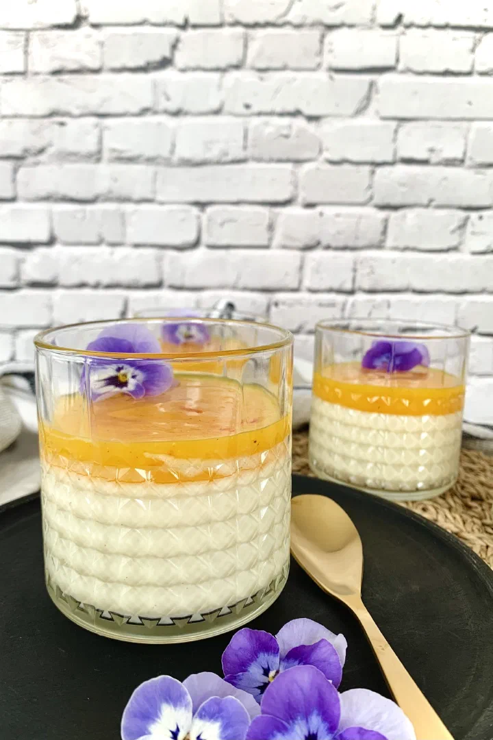 Panna Cotta mit Orangen-Safran-Spiegel ohne Zucker