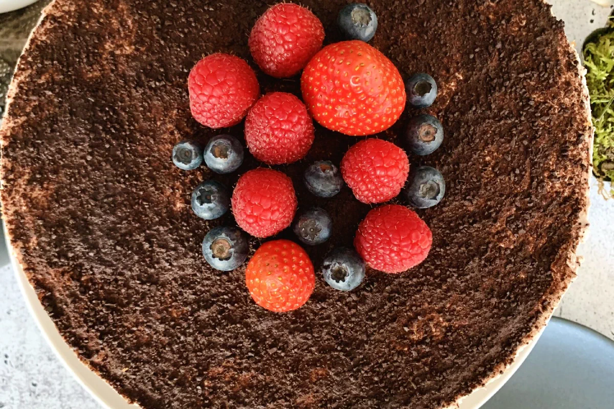 Schoko-Beerentorte ohne Zucker