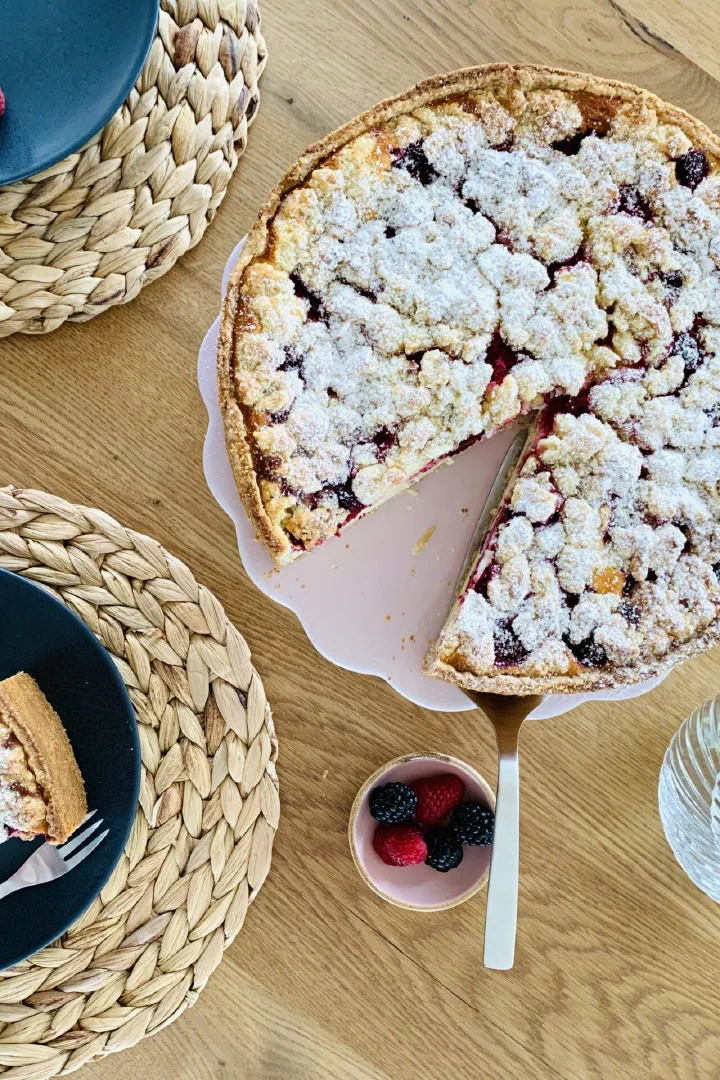 Streuselkäsekuchen mit Beeren ohne Zucker