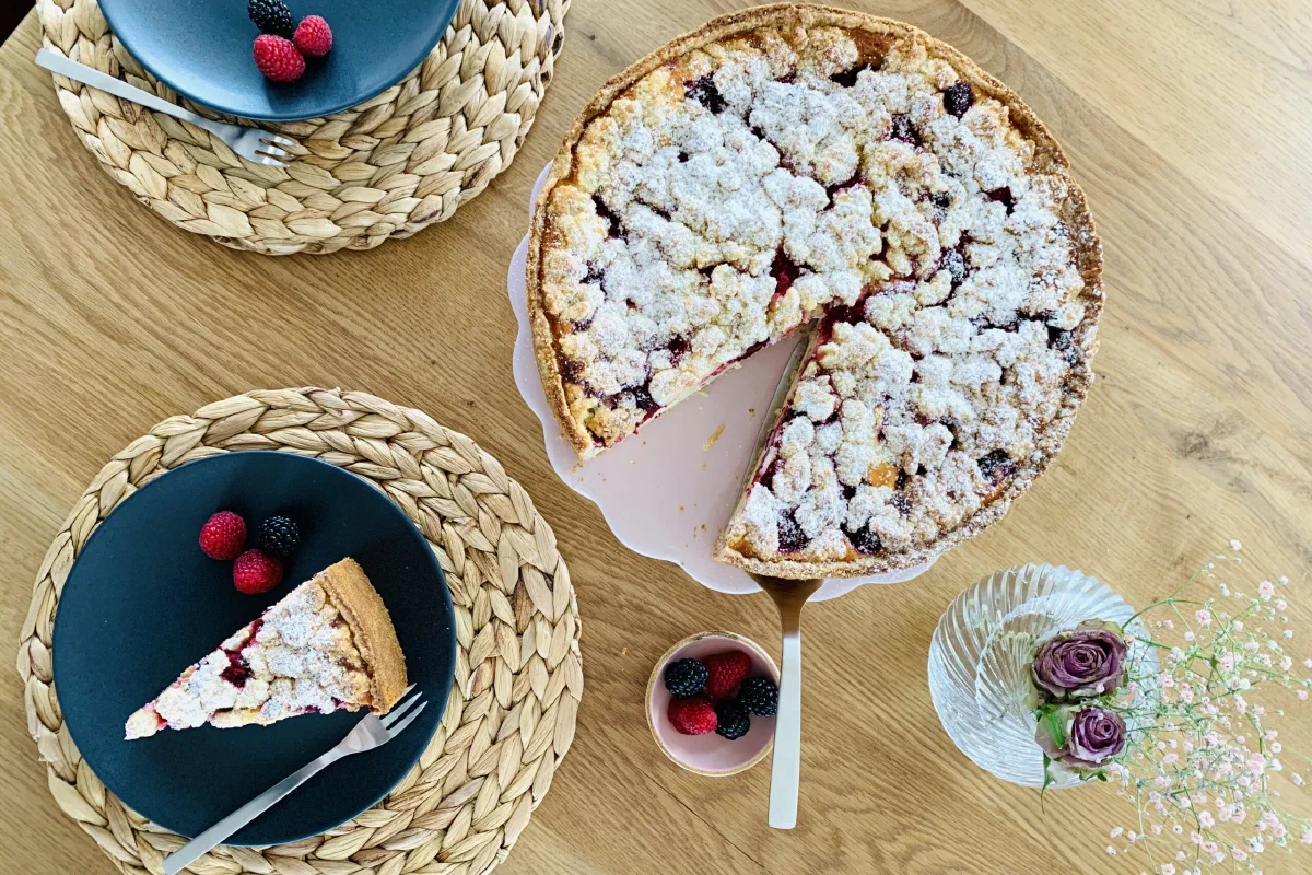 Streuselkäsekuchen mit Beeren ohne Zucker