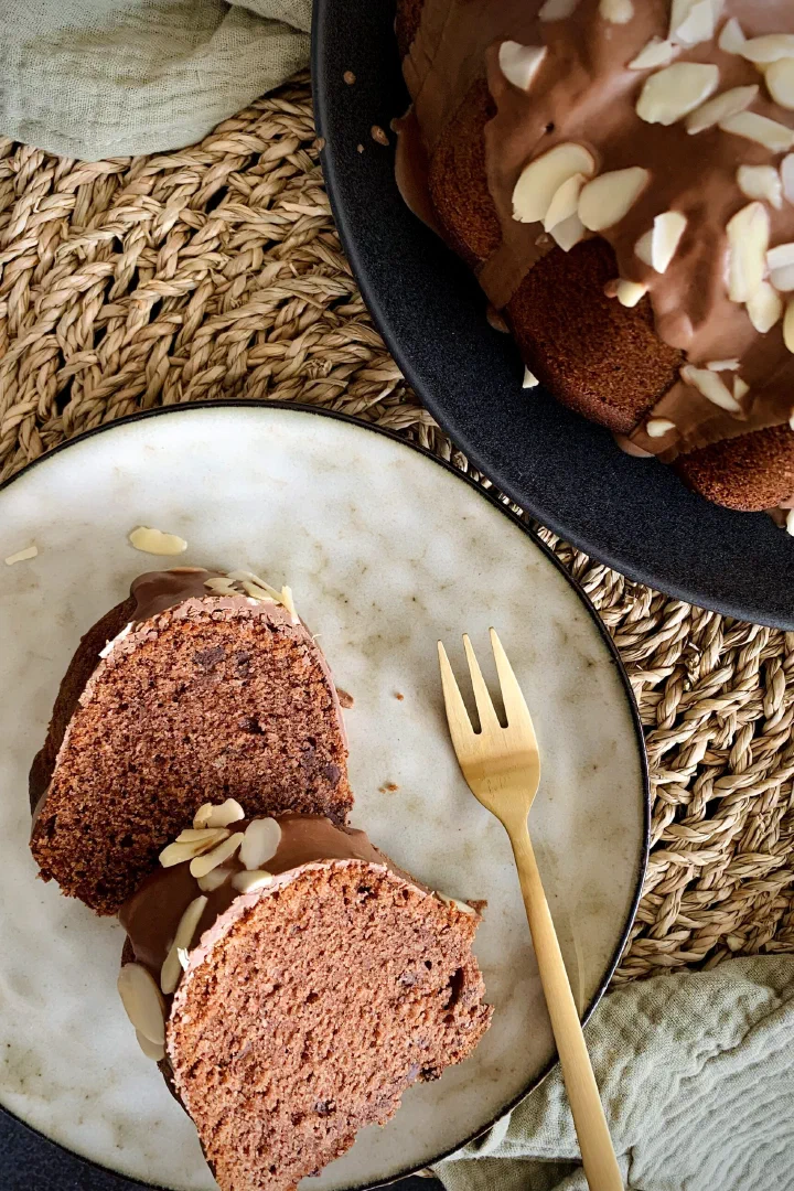 Weihnachtlicher Schokokuchen ohne Zucker