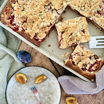 Zwetschgenkuchen vom Blech ohne Zucker – Rezept öffnen